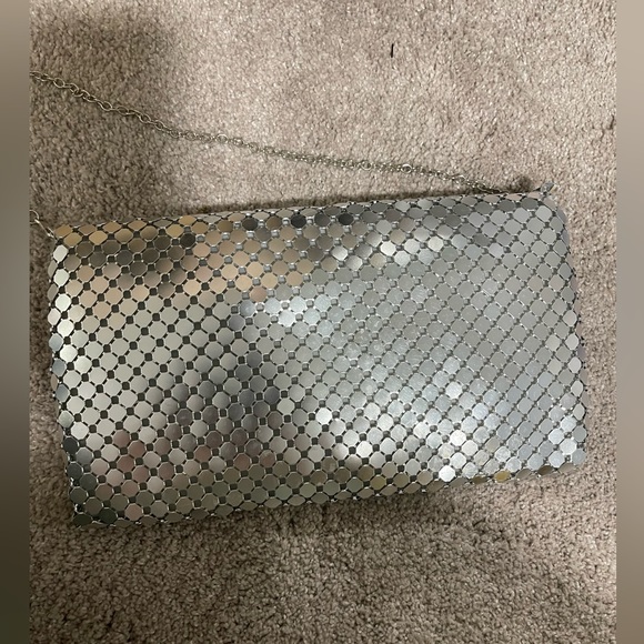 Silver clutch with chain - Picture 2 of 7